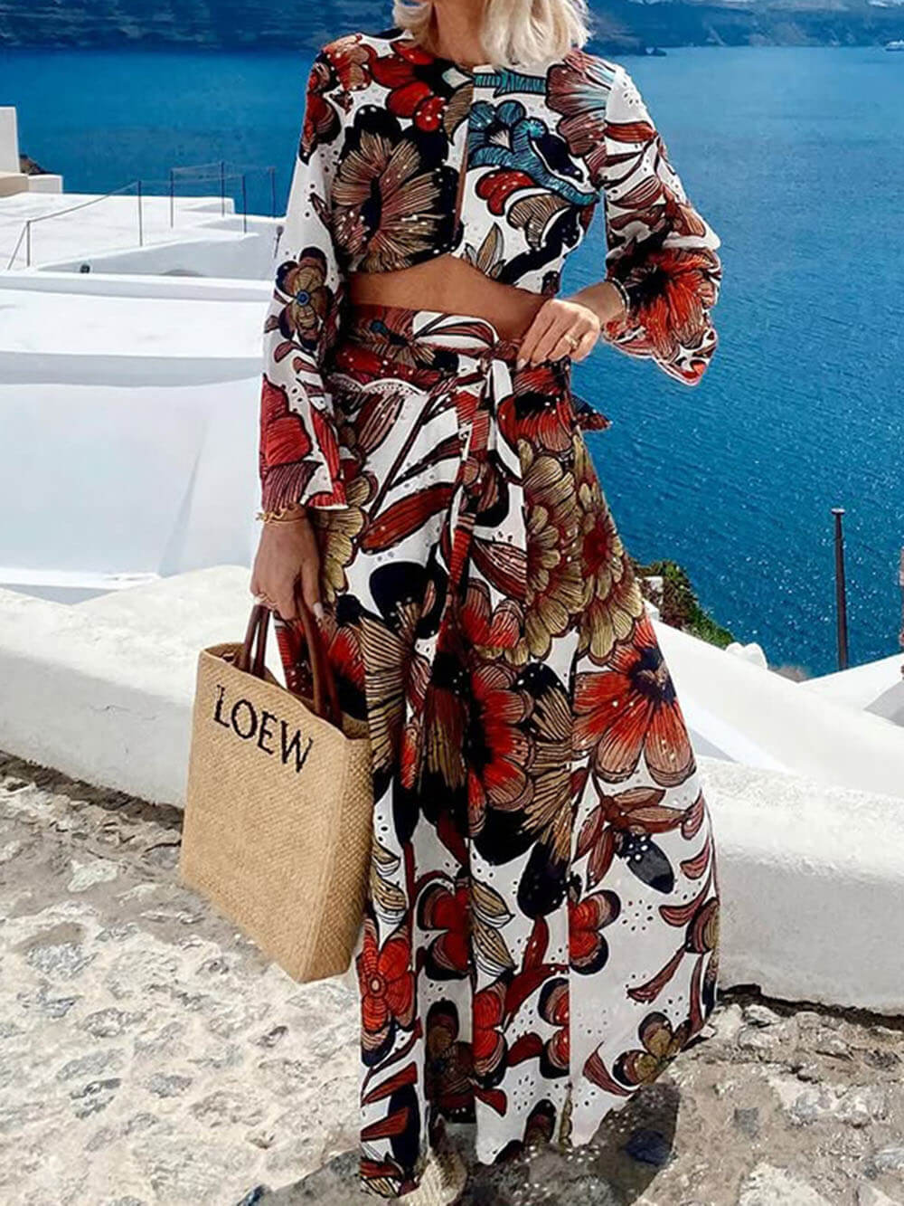 Robe longue à lacets et imprimé coloré unique, nombril nu