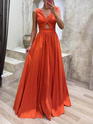 Robe de soirée à plumes, exquise et tendance, avec détails à la taille