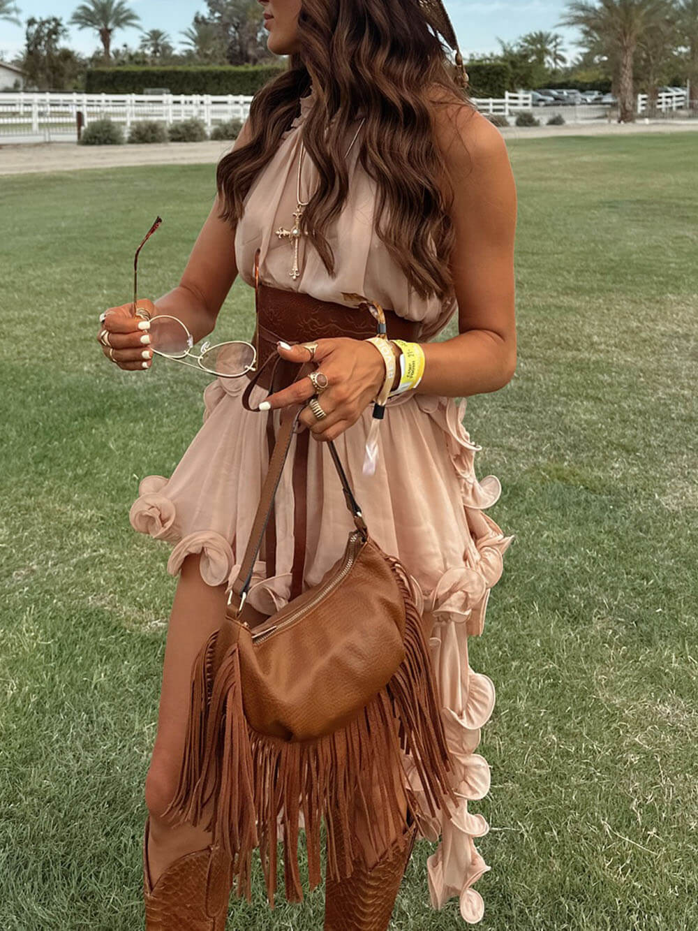 Zartes romantisches Drama Chiffon gewelltes Rüschen Neckholder unregelmäßiges A-Linien-Top