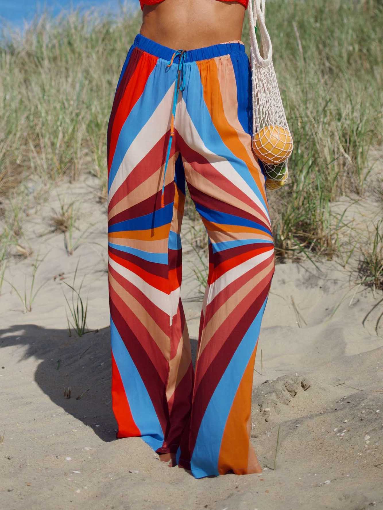 Hose mit weitem Bein und lebendigen geometrischen Streifen