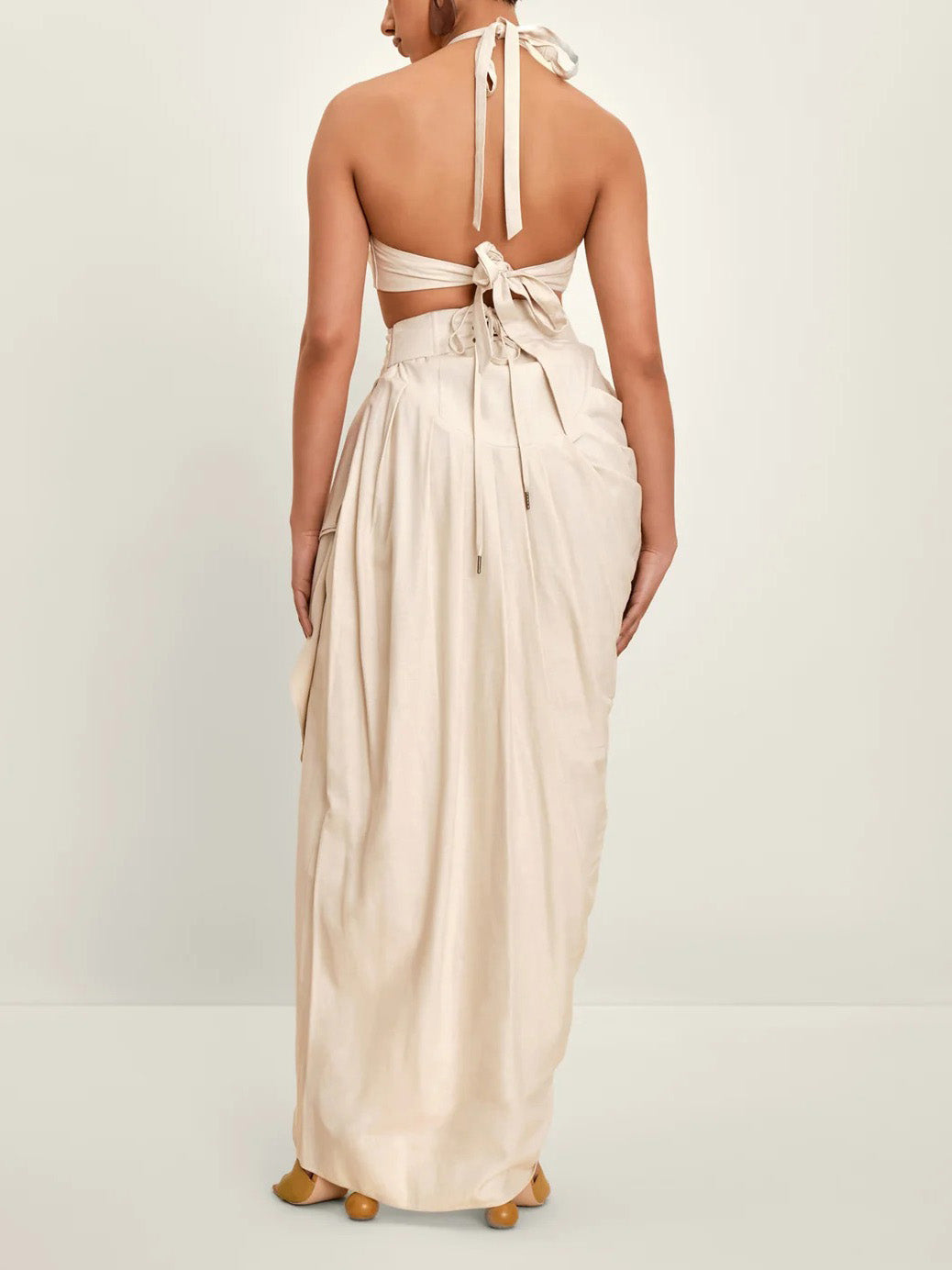 Zweiteiliges Set aus leger geschnittenem Crop-Top und Faltenrock