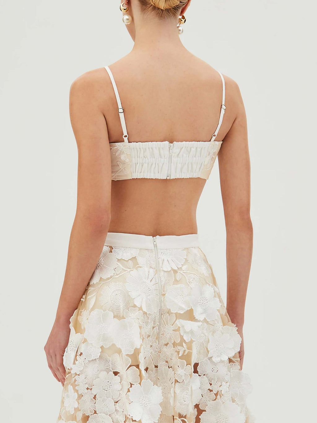 Haut bralette brodé de fleurs exquises