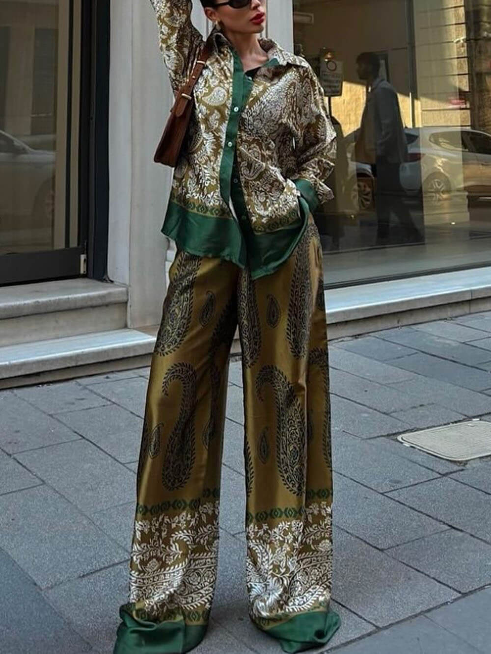 Chemisier surdimensionné boutonné à imprimé cachemire contrasté et moderne