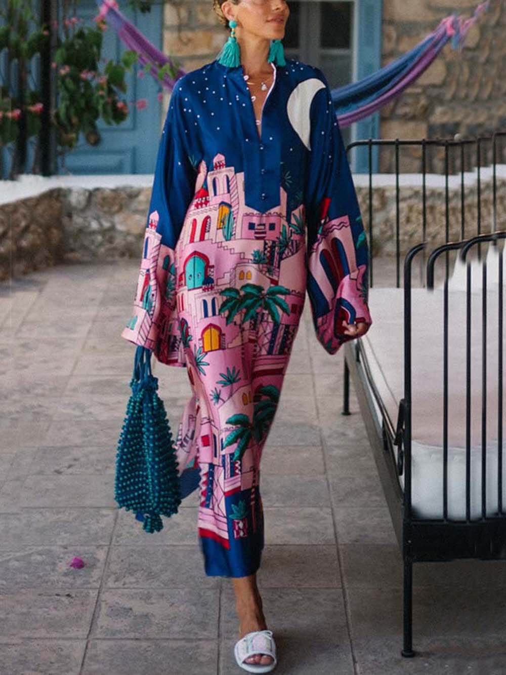 Unique Seaside – Langärmliges Kaftan-Midikleid mit Satin-Print und Knopfleiste, Schlitz