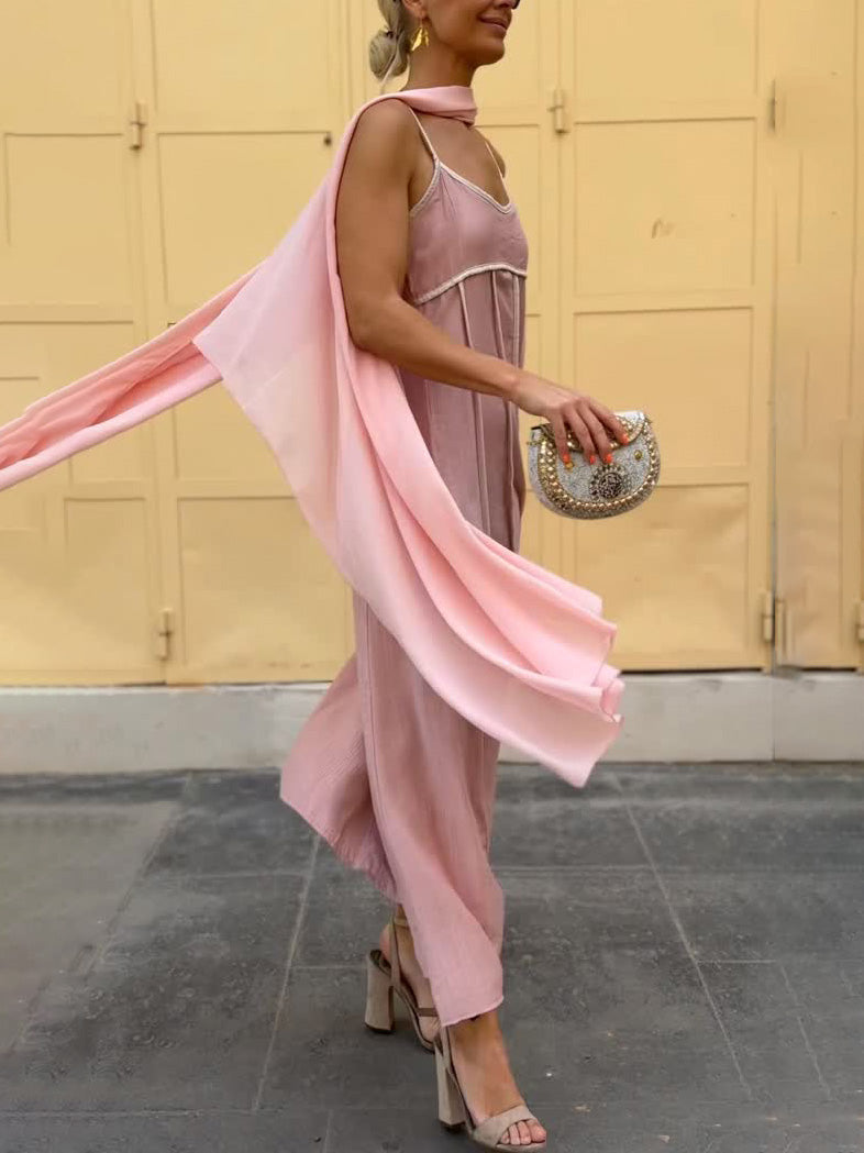 Elegantes drapiertes Maxikleid mit Spaghettiträgern und Schal