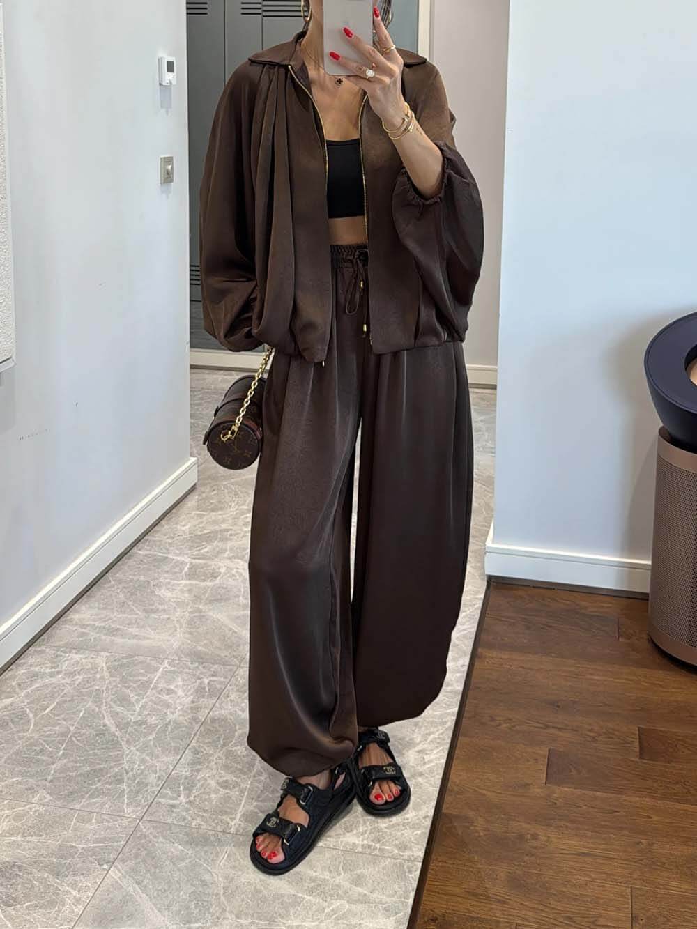 Pantalon bouffant ample en satin élégant