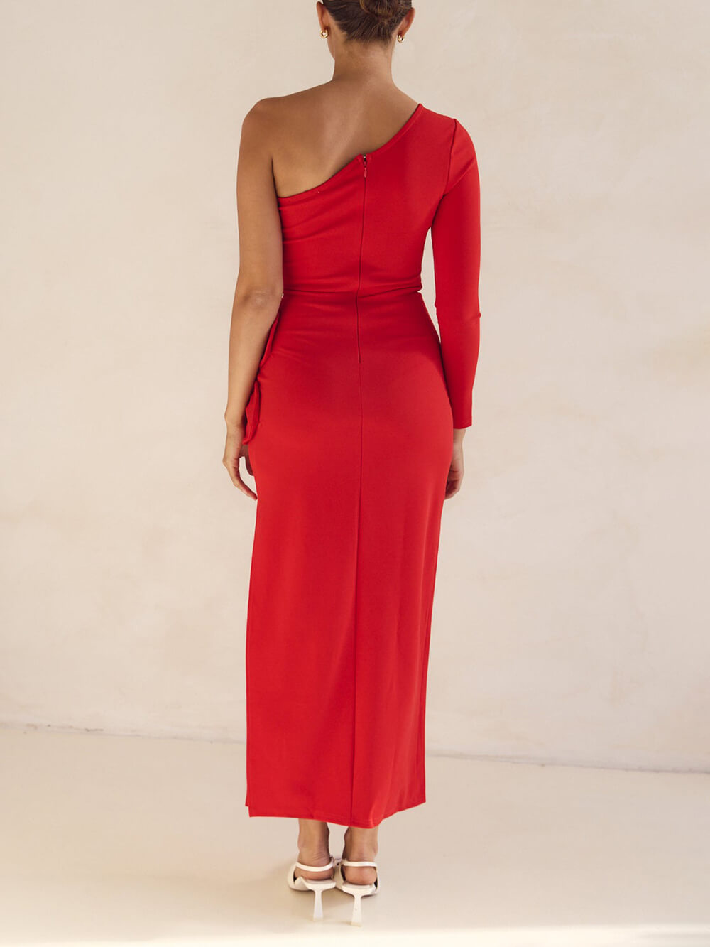 Robe longue de bal exquise à une épaule, décolleté asymétrique, décoration florale, fente latérale