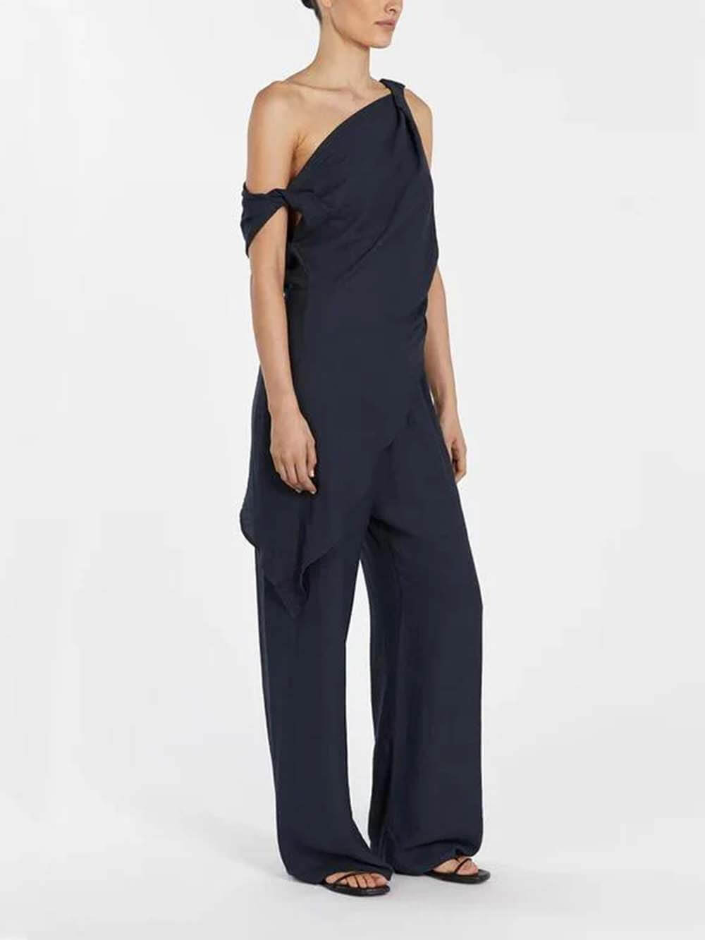 Ensemble décontracté avec haut asymétrique torsadé et pantalon en lin mélangé