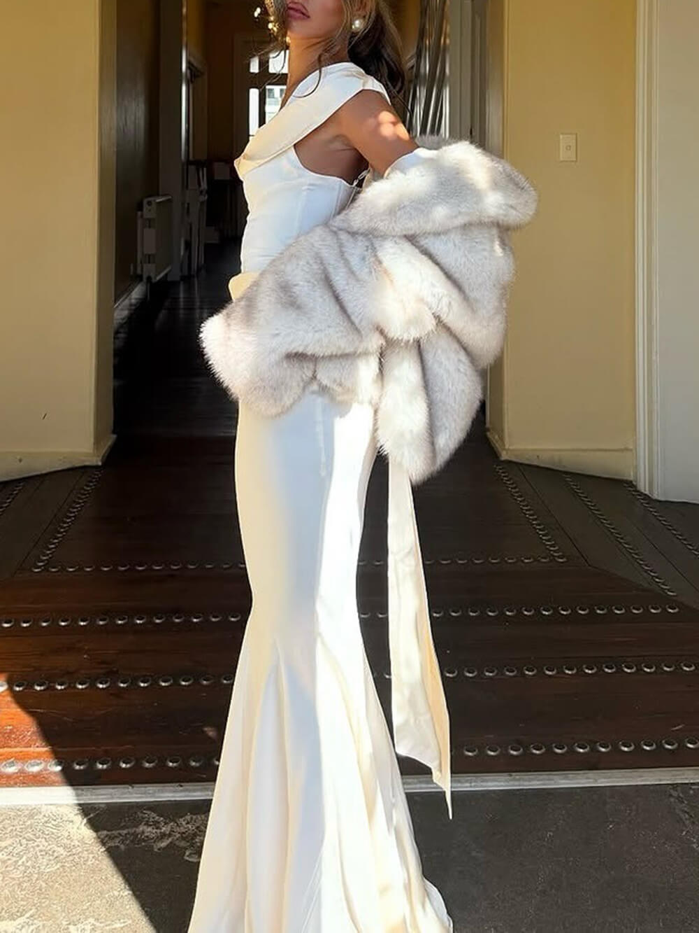 Elegantes, plissiertes Maxi-Partykleid mit Fischschwanz-Schleife