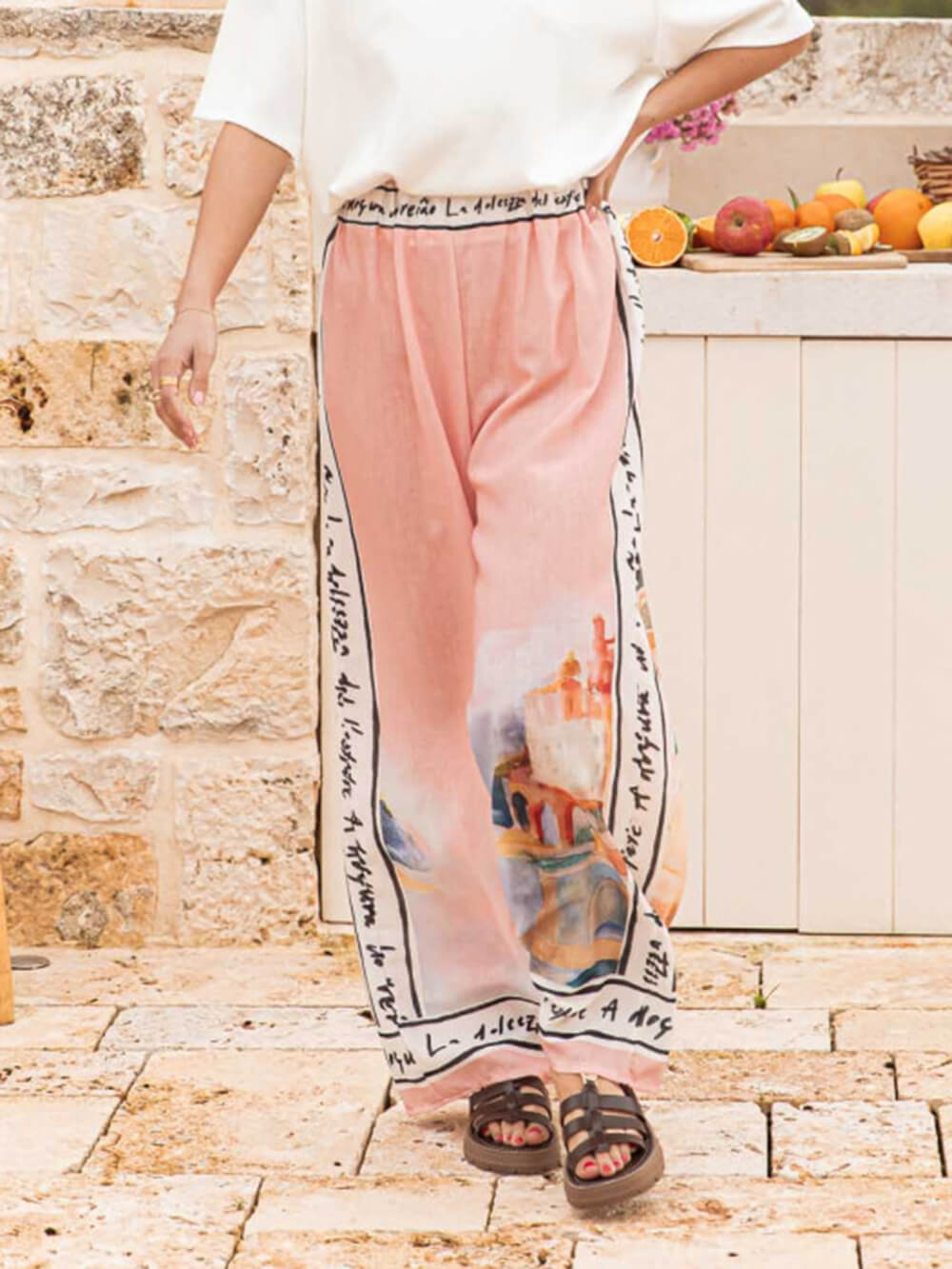 Chemise oversize boutonnée à manches courtes et revers imprimés, style décontracté et unique