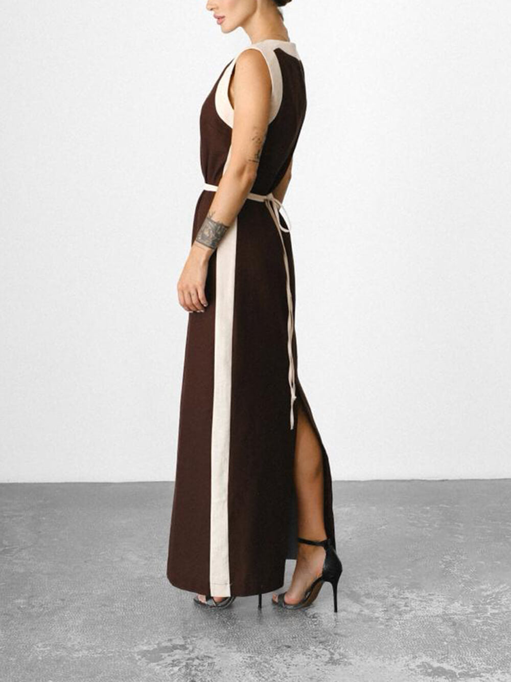 Robe longue en lin à ceinture et blocs de couleurs rétro unique