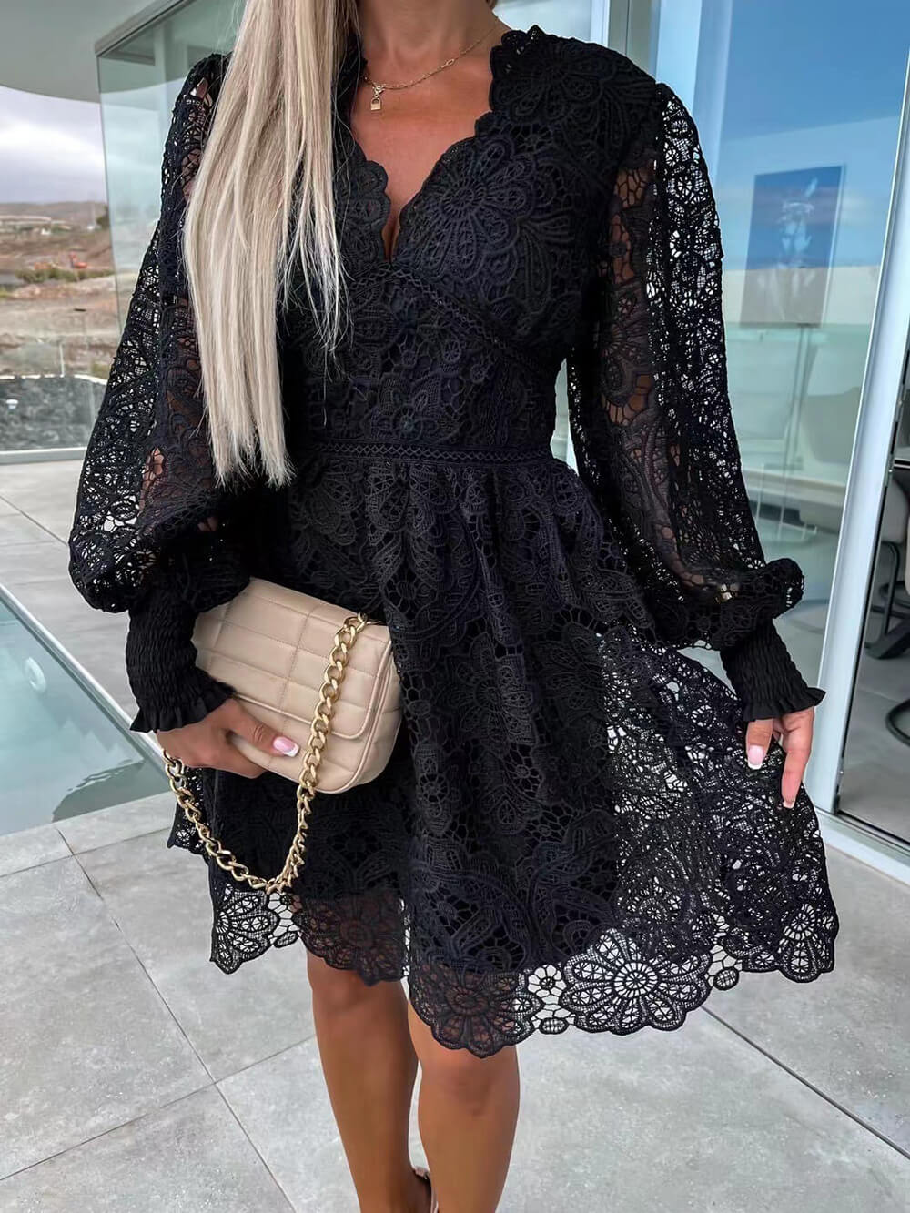 Sexy Minikleid aus hohler Spitze