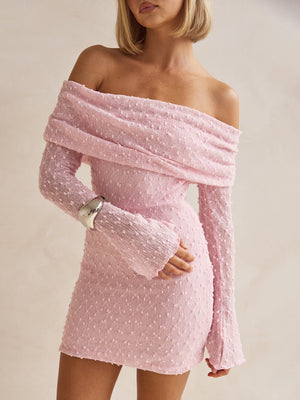 Sommerliches Bouclé-Strick-Ballkleid mit schulterfreiem Ausschnitt