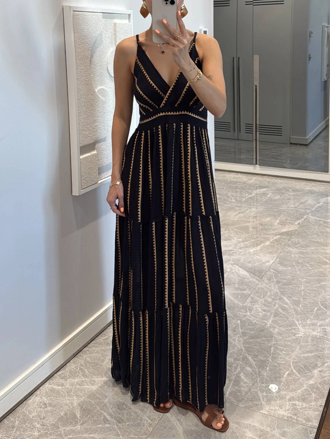 Bedrucktes Kleid im Urlaubsstil mit Streifenmuster