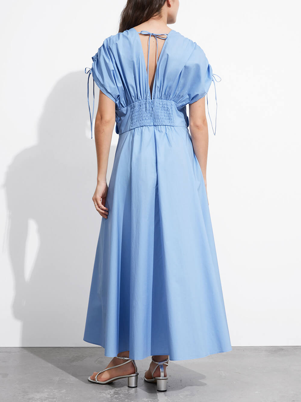 Midikleid mit Blumenapplikation