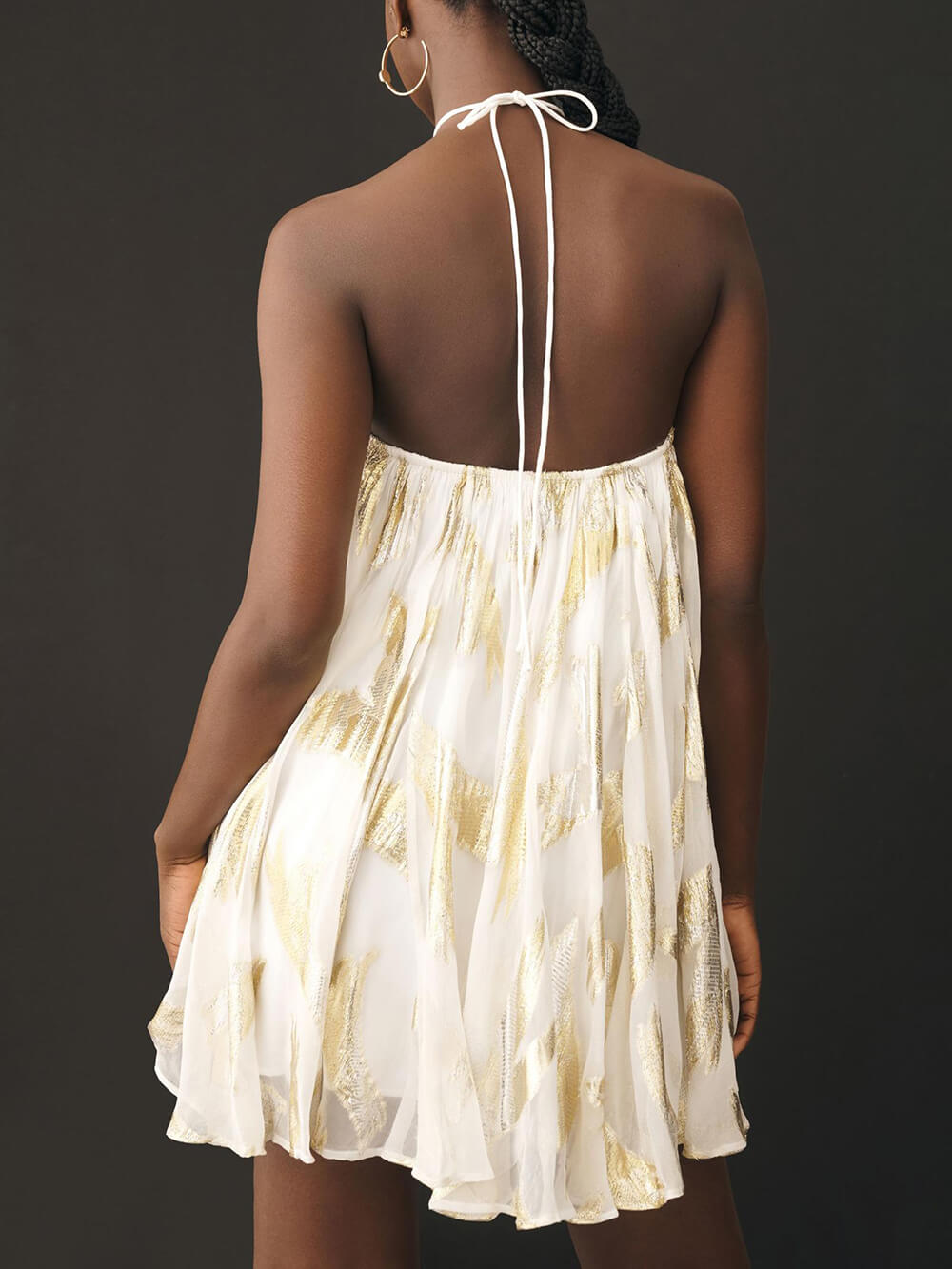 Robe courte trapèze imprimée à sequins et col licou