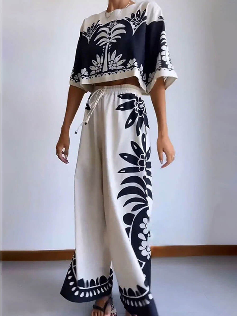 Costume ample à manches courtes et imprimé ethnique