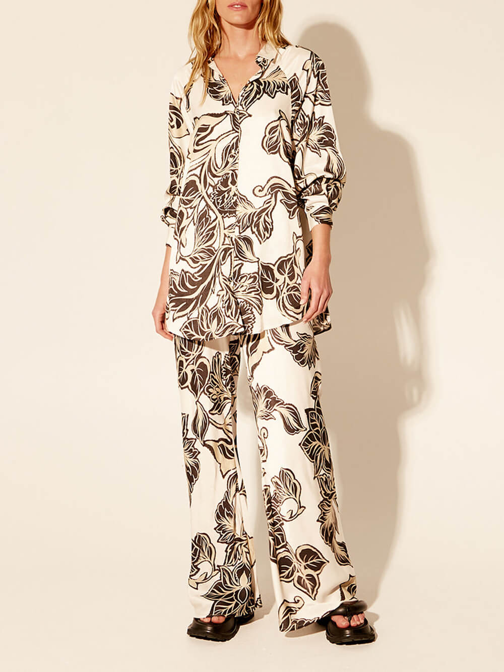 Exquisites, lockeres Oversize-Hemd mit Blumendruck