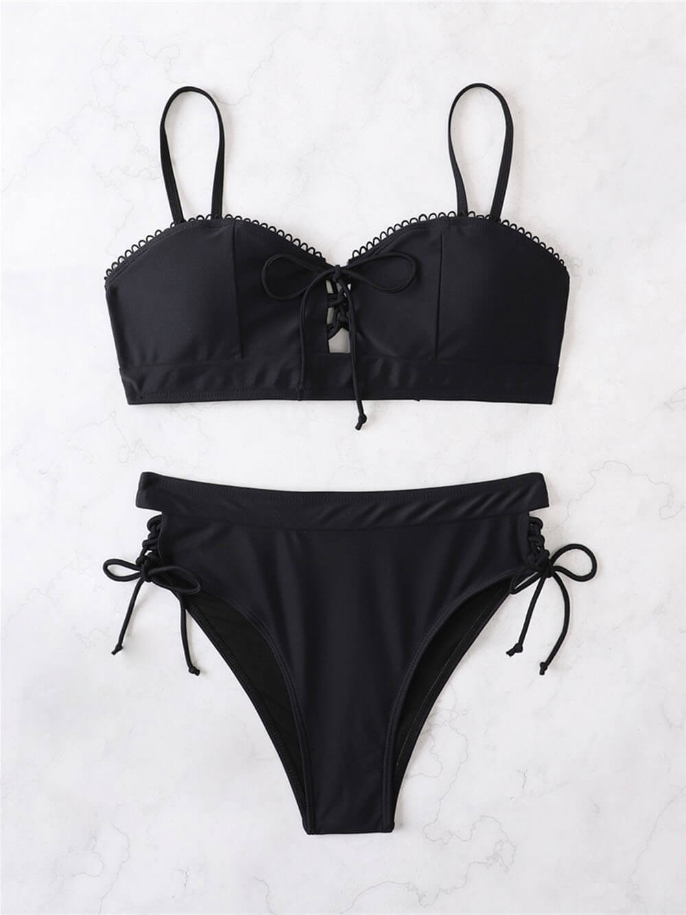 Sunny Seaside String-Spitzen-Bikini-Set