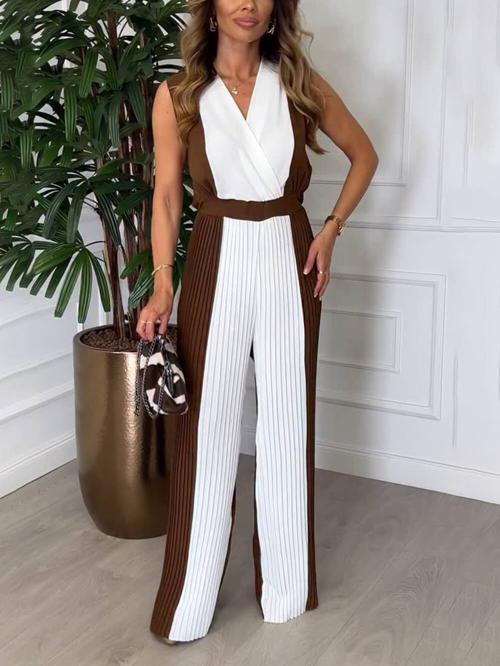 Combinaison plissée à taille élastique et coutures contrastées uniques