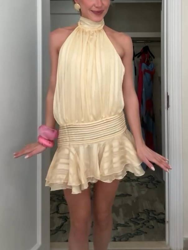 Mini-robe dos nu à ourlet volanté