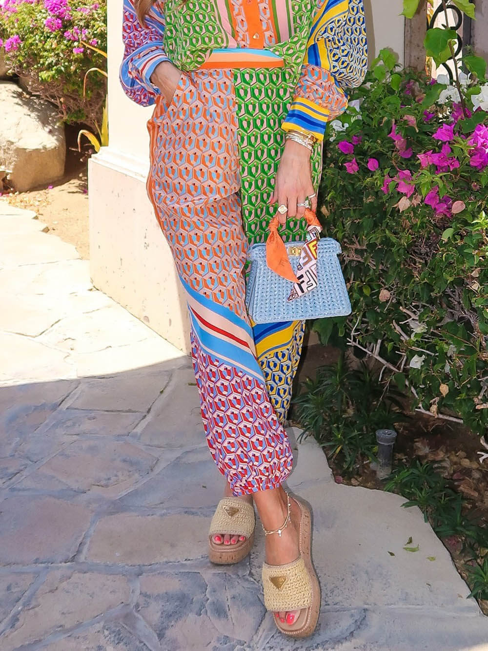 Pantalon bloomer ample à taille élastique et poches, imprimé unique et coloré