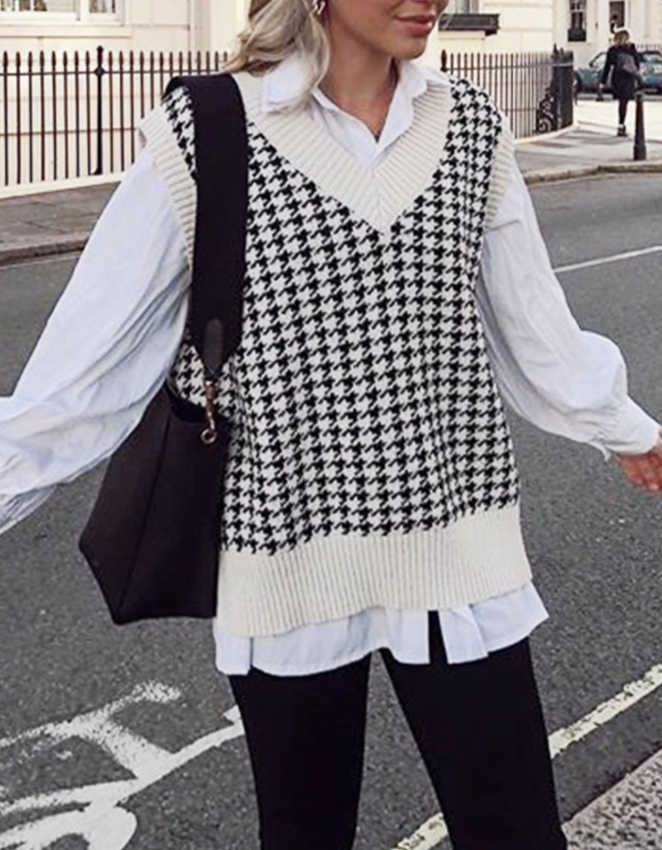 SELENA V-NECK TOP Ivory Black