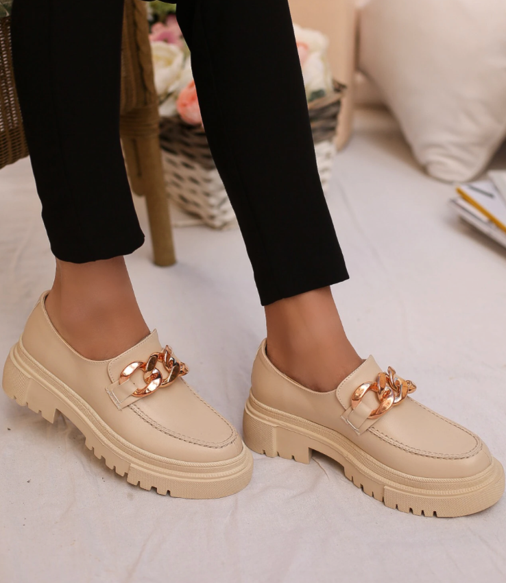 NELLY LEATHER LOAFERS Beige