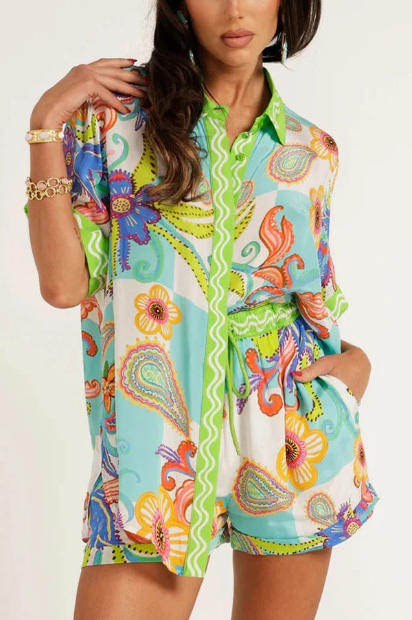 Unique Printed Short-sleeved Casual Loose Shirt and Elastic Waist Drawstring Pocket Shorts Set Green