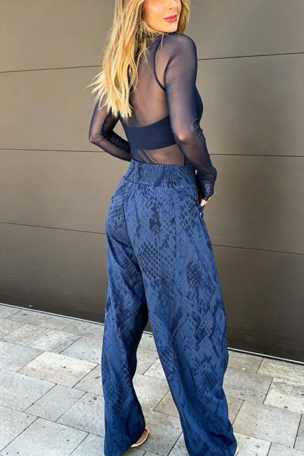 Free Moment Animal Print Metal Ring Design Pocket Wide Leg Pants