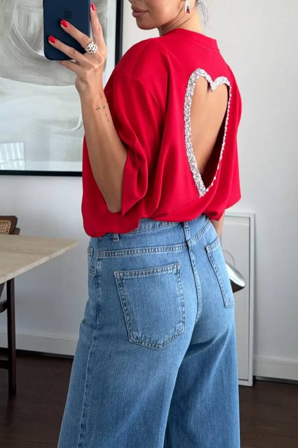 Oversized Short‑Sleeve T‑Shirt With Rhinestone Heart Cut‑Out Back