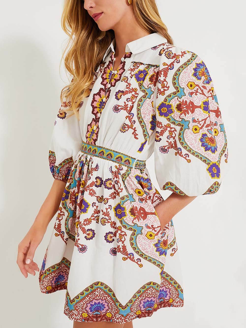 Einzigartiges bedrucktes Minihemdkleid mit Puffärmeln und Taschen
