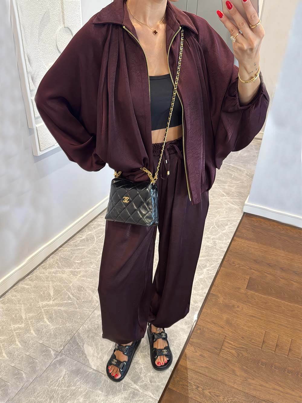 Pantalon bouffant ample en satin élégant