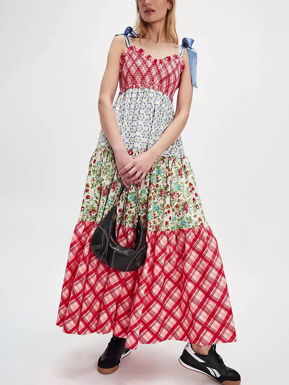 Klassisches Unterkleid mit Blumenmuster im französischen Stil