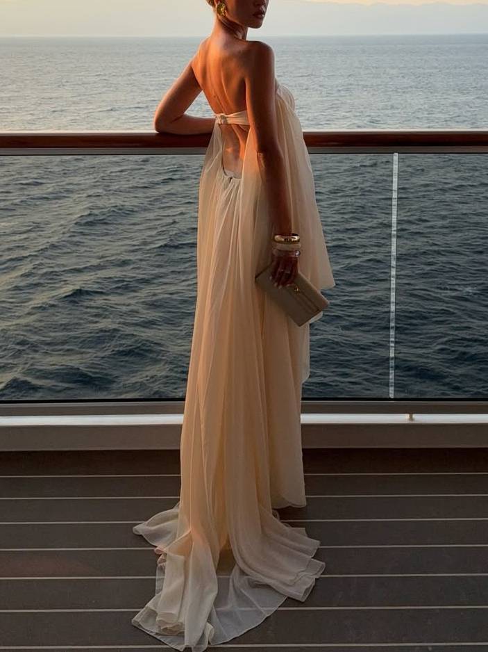 Maxikleid mit Tube-Top und unregelmäßigem Saum