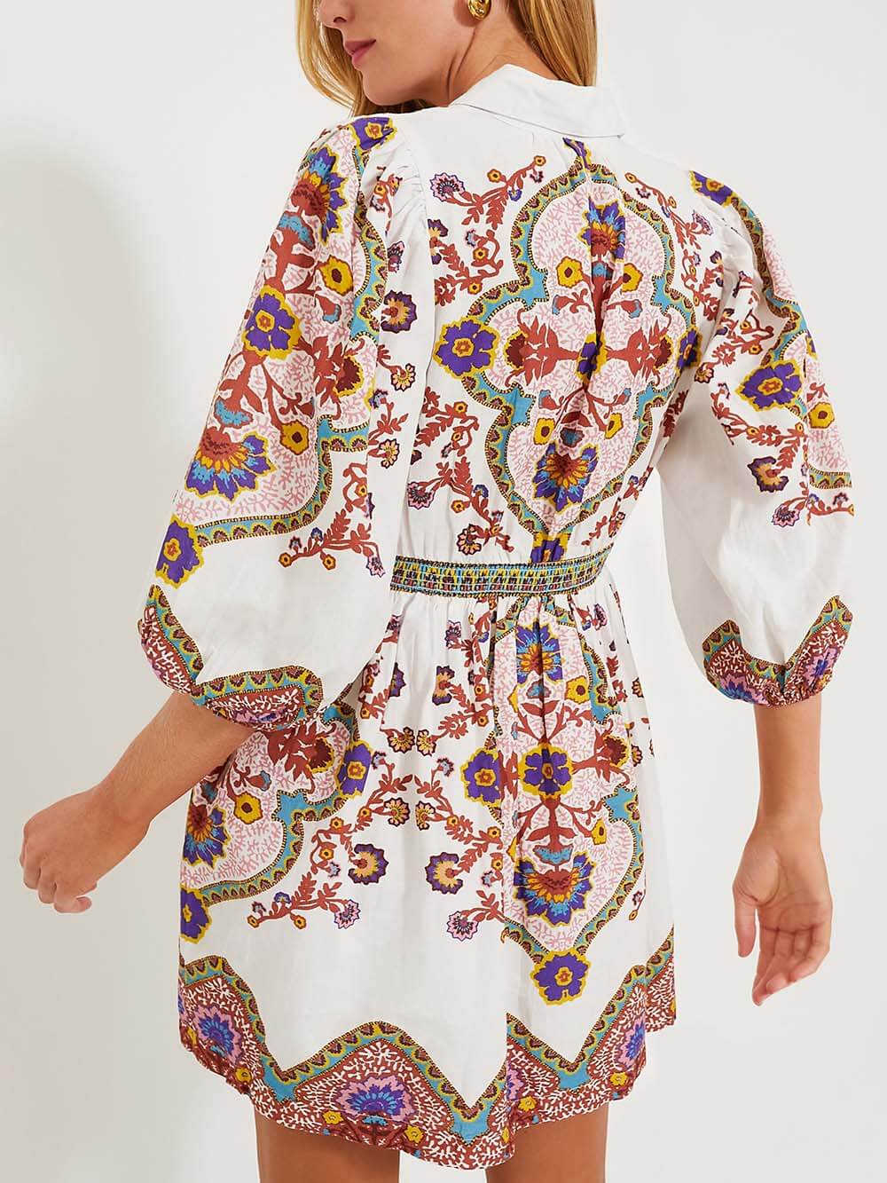 Einzigartiges bedrucktes Minihemdkleid mit Puffärmeln und Taschen