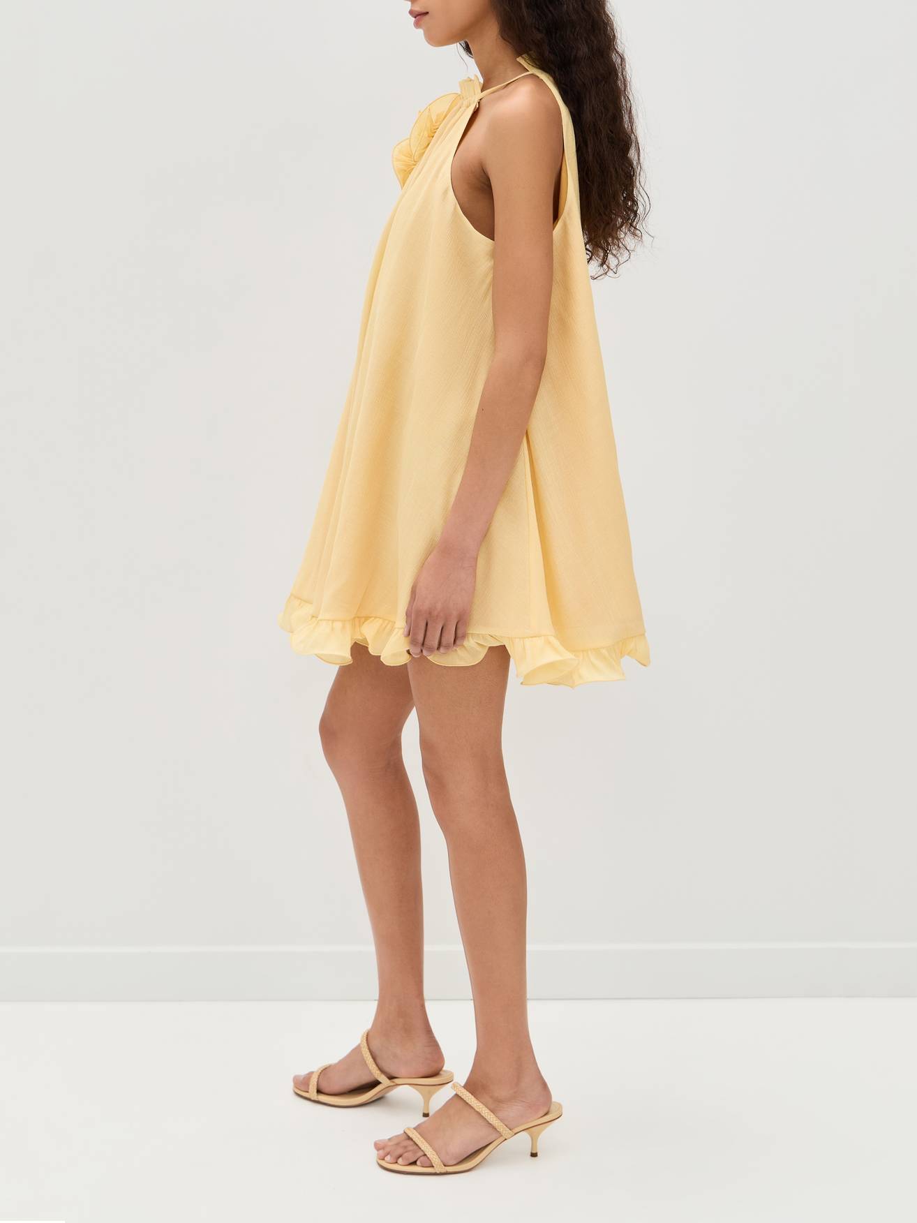 Dreidimensionales Blumenkleid im Urlaubsstil