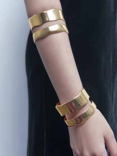 Bracelet minimaliste à double boucle