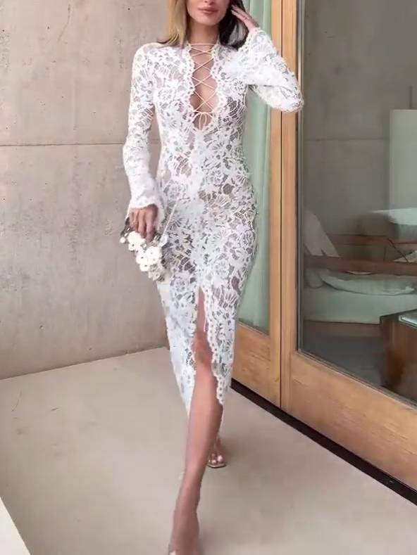 Spitzenkleid mit V-Ausschnitt und Bindebändern