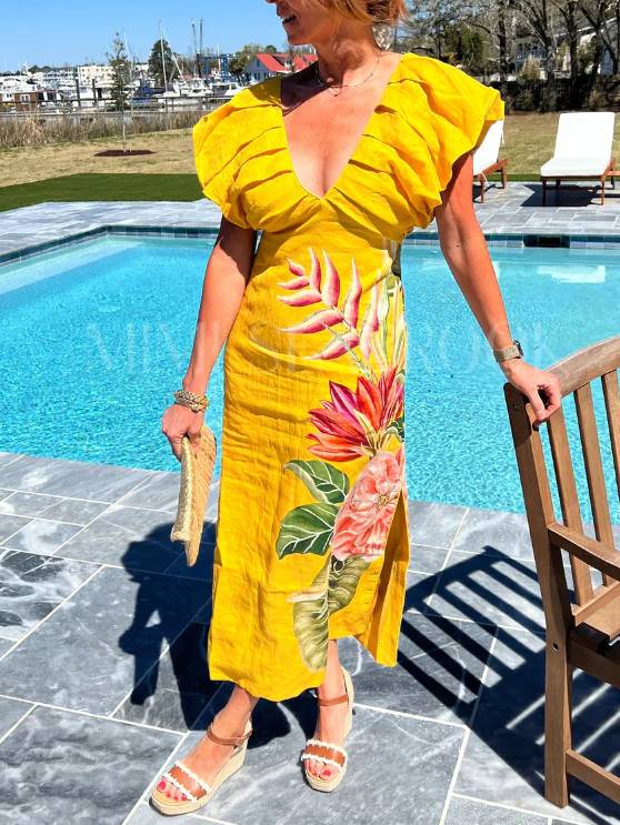 Kleid mit V-Ausschnitt und Plissee-Print