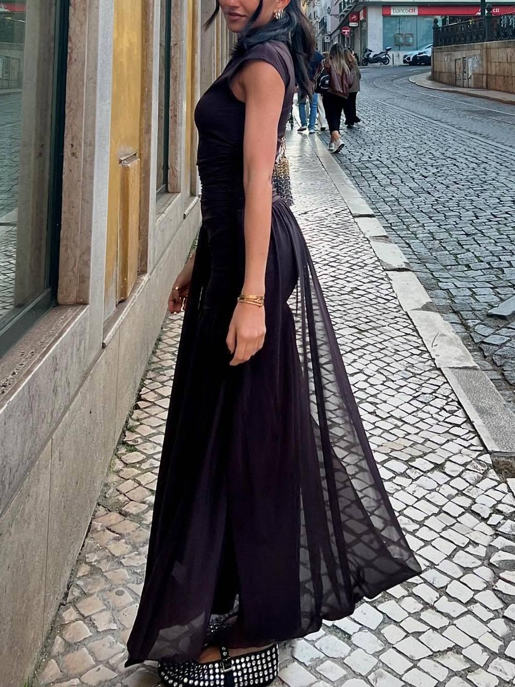 Robe longue à manches mi-longues au design unique
