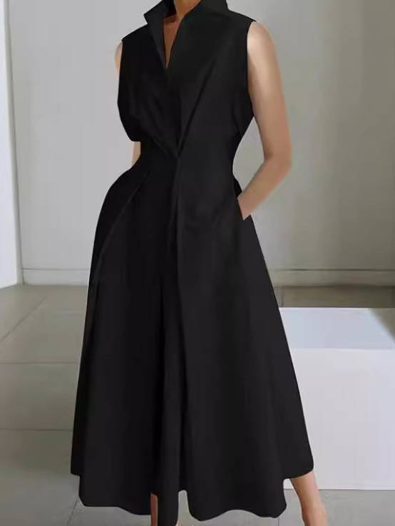A-förmiges Kleid mit vertikalem Kragen und V-Ausschnitt