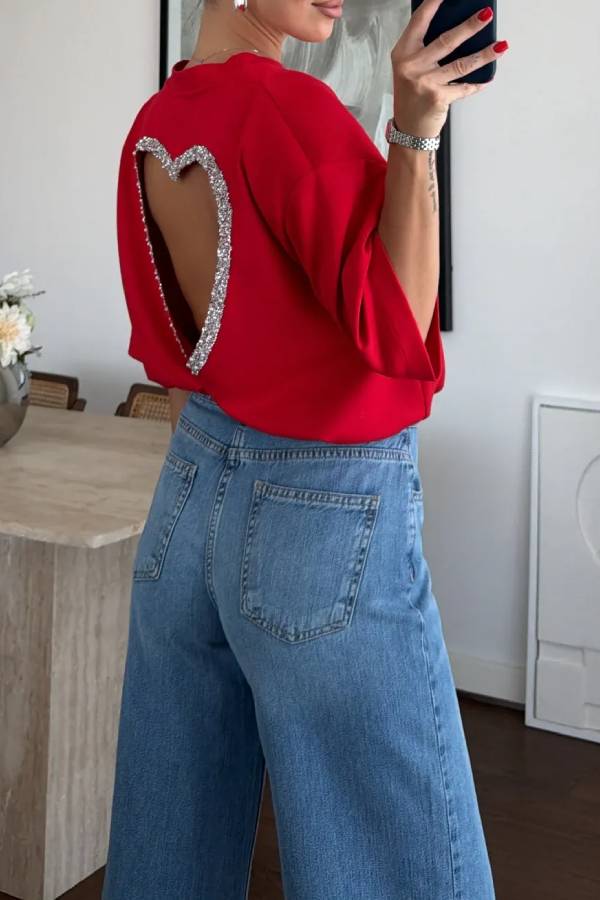 Oversized Short‑Sleeve T‑Shirt With Rhinestone Heart Cut‑Out Back