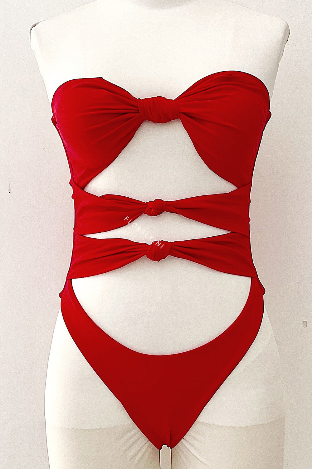 Knot Cut Out Strapless One Piece Swimsuit - Red