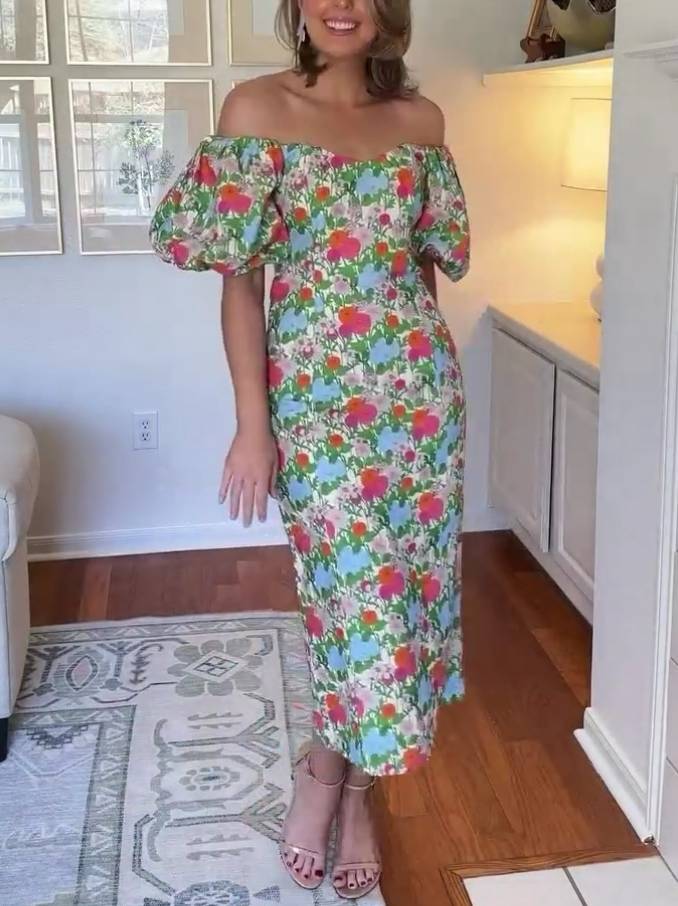 Robe fleurie à manches bouffantes