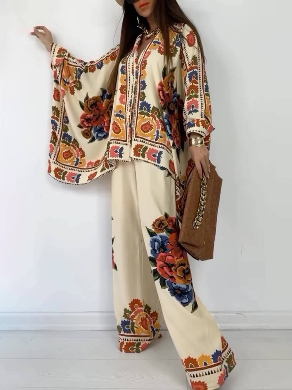 Einzigartige Hose mit weitem Bein und Ethno-Print und elastischer Taille