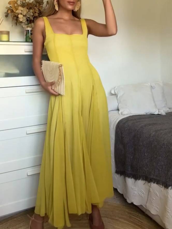 Kleid mit eckigem Kragen