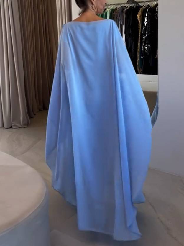 Maxikleid mit dreidimensionalen Blumen