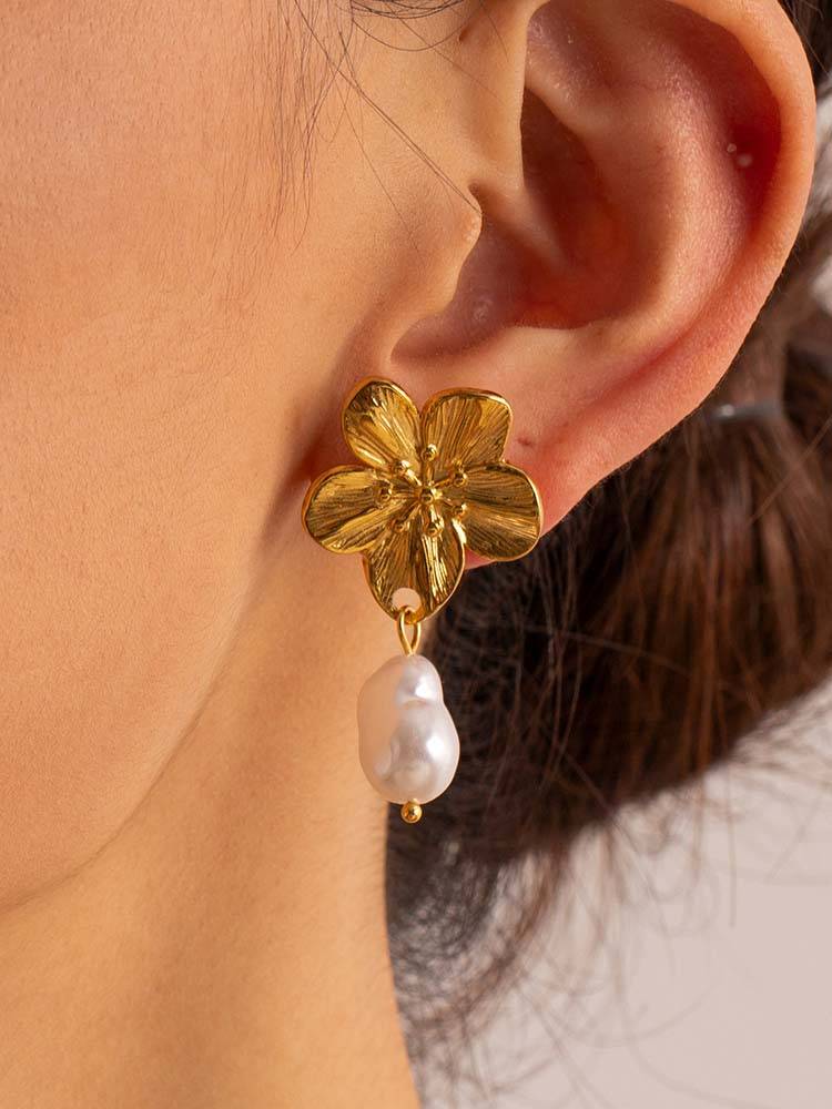 Blumenperlenohrringe