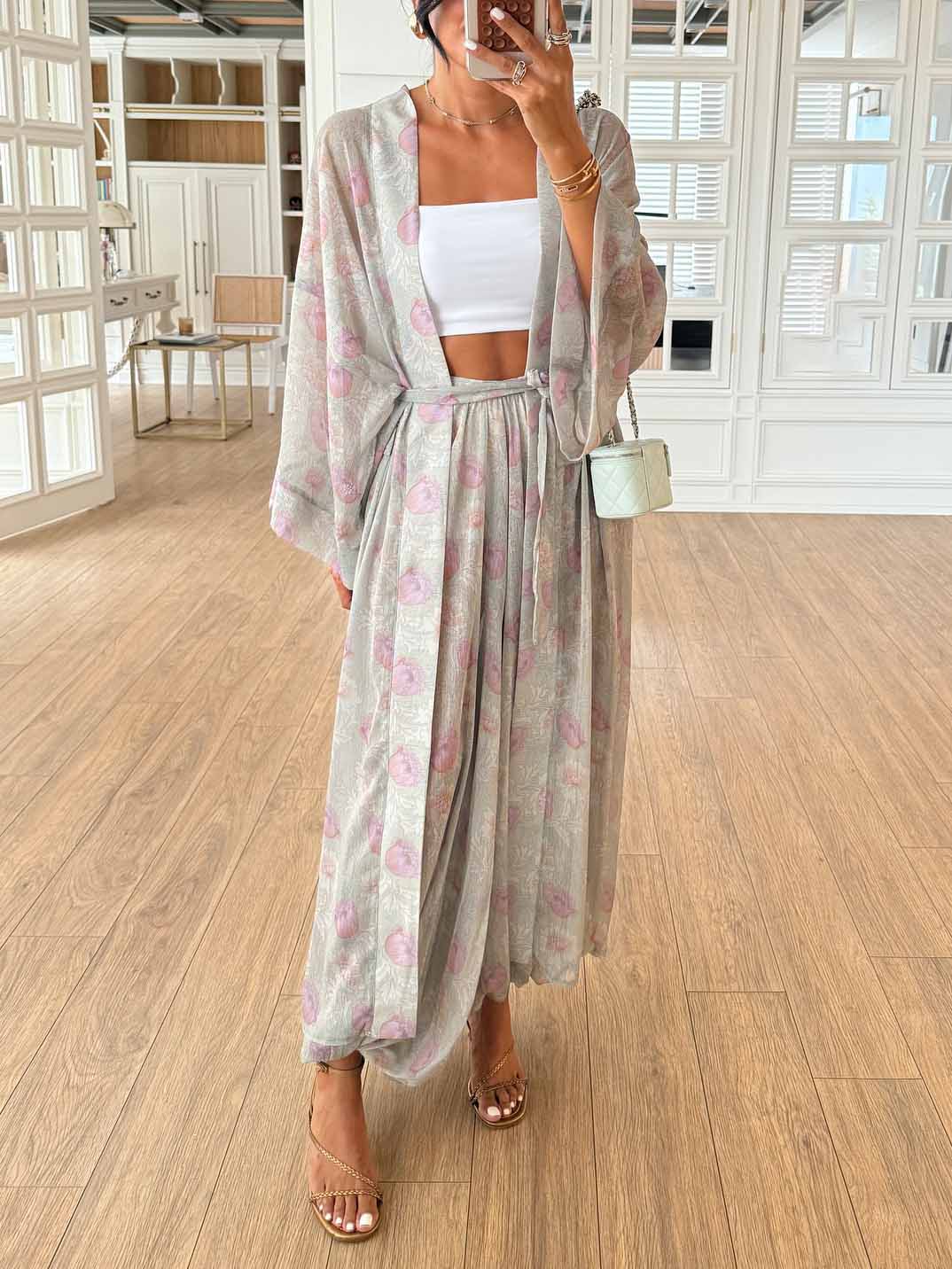 Exquisite Chiffonbluse mit Blumenmuster und Bindeband